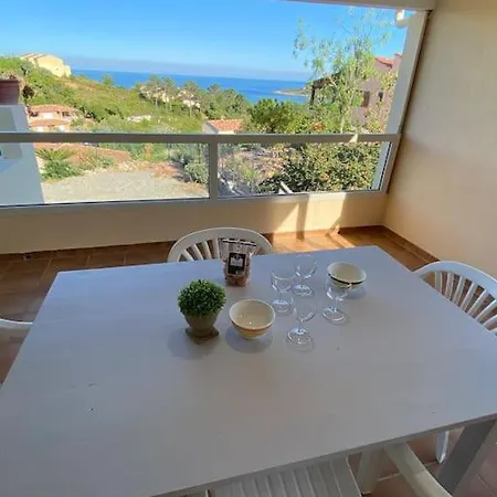 T2 U Castagnu Vue Avec Piscine. * Sari-Solenzara